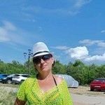 Lara, 53
